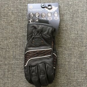 Harley-Davidson Other - Harley Davidson Women’s Leather Riding Gloves XS Harley-Davidson Other - Harley Davidson Women’s Leather Riding Gloves XS